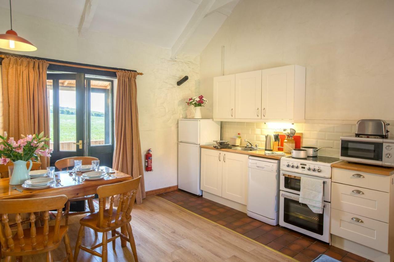 Cwm Connell Coastal Cottages Moylgrove Exterior photo