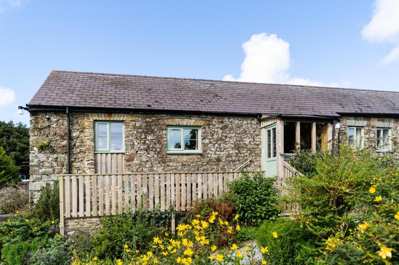 Cwm Connell Coastal Cottages Moylgrove Exterior photo